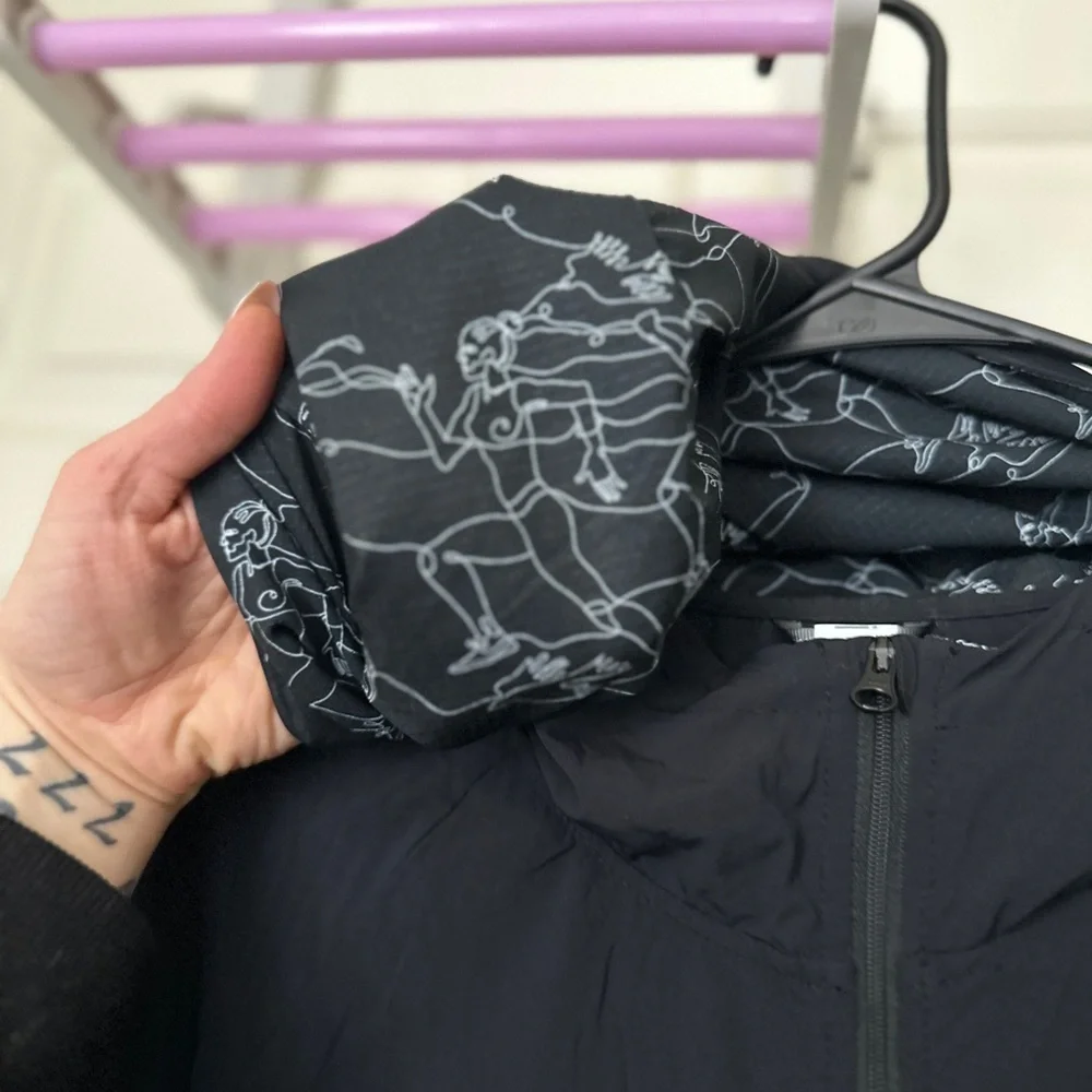 Oiselle Running Jacket - Picture 6 of 8